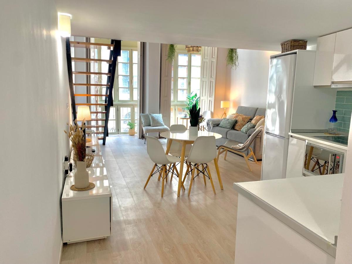 Homely Málaga Loft Especerías Exterior foto